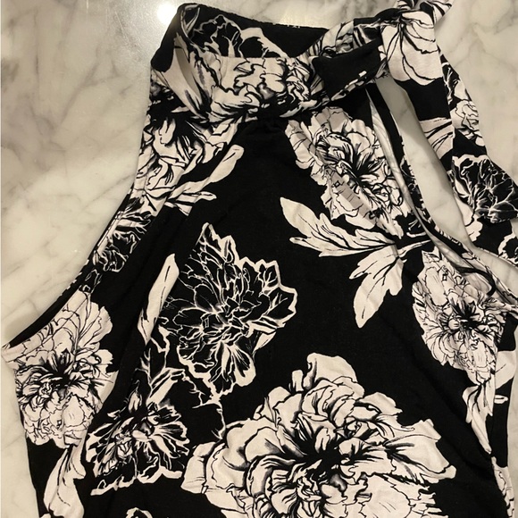 White House Black Market Black & White Flower Halter Top with Tie - Picture 2 of 7
